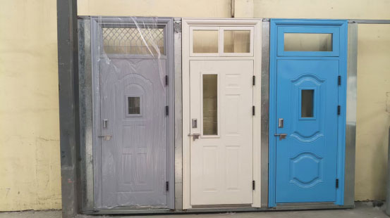 麦盖提学校教室门 麦盖提学校教室门