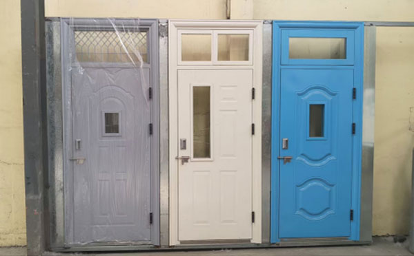 麦盖提学校教室门