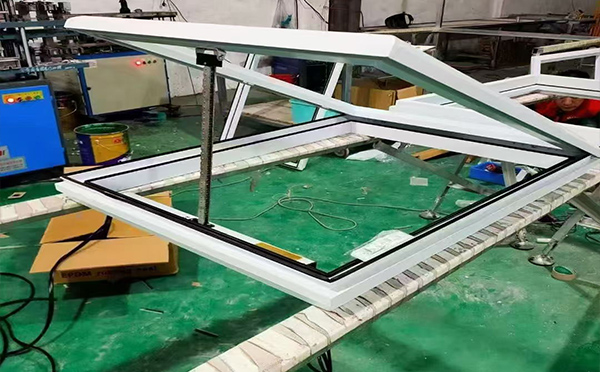 某地下车库出入口麦盖提排烟窗配置工程