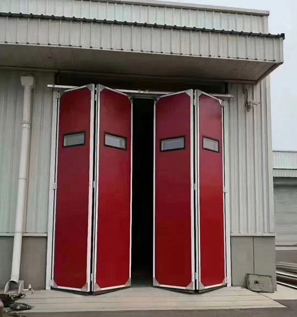 麦盖提工业折叠门在大型装配车间出入口的应用实例