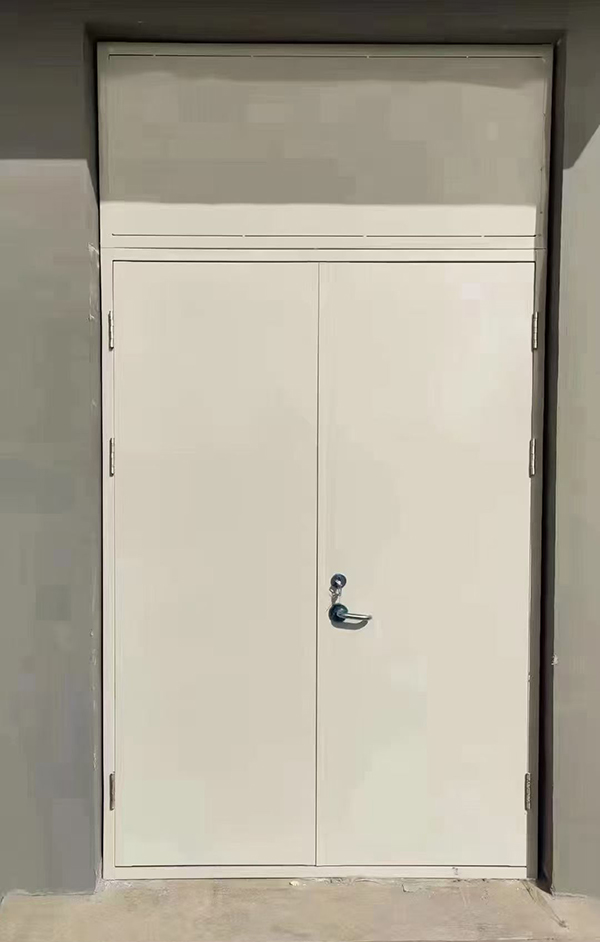 展览馆项目完成大跨度麦盖提防火门安装